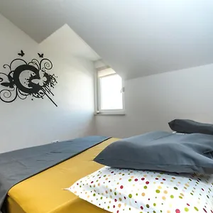 apartment-tin-kastela.splithotels.org/